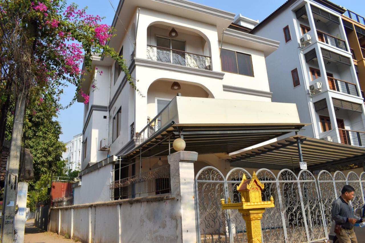 Violet Villa And Restro Ciudad de Siem Riep Exterior foto
